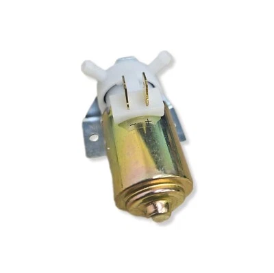 Triumph TR7 TR8 ** WINDSCREEN WASHER PUMP ** As Original (Windshield) - Image 1 of 2