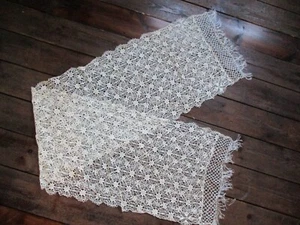 Vintage Lace Shawl Scarf Long Ivory Cream with Fringed Ends 200cm Long 40cm Wide - Picture 1 of 2