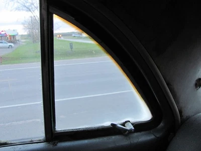 Ford Mercury Meteor Customline 1952 montaje de ventilación derecha ala mosca ventana vidrio OEM Foto 1 de 4