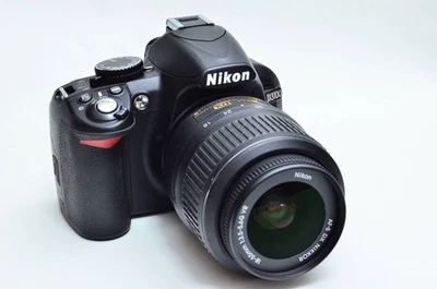 Nikon D3100 14.2MP Digital SLR Camera w/18-55mm lens Used - Image 1 of 4