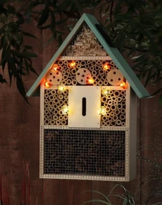 Noma Solar Powered 40cm Insect Hotel Decorative Garden Patio Solar Light - New  - Picture 1 of 4