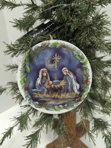 Christmas Nativity Scene Wood Ornament Round Hand Painted 4.5 Diameter - Picture 1 of 5