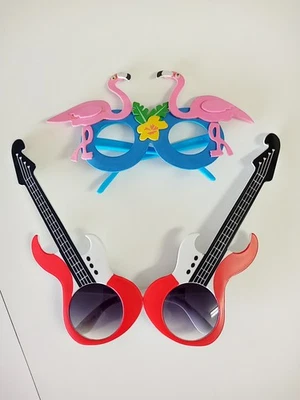 Pair of Red Guitar & Pink Flamingos Novelty Sunglasses - Изображение 1 из 4