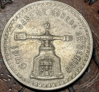 MONEDA DE PLATA MÉXICO UNA ONZA 1949 MÉXICO 🇲🇽 MONEDA DE PLATA HISTÓRICA FUEGO RARO 🔥  Foto 1 de 4