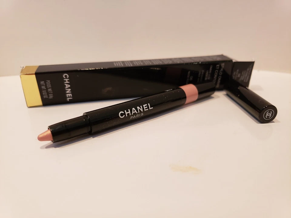 Chanel ~ Stylo Ombre Et Contour ~ Delineador de sombras de ojos-Kohl ~ #06 ECLAT DESNUDO ~ NUEVO EN CAJA Foto 1 de 2