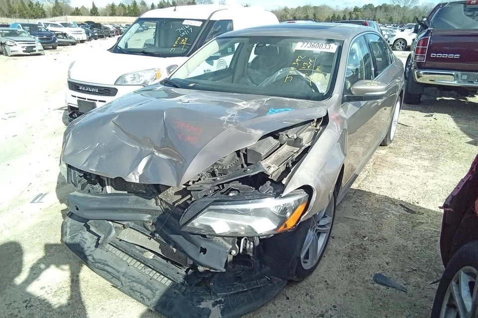 2015 Volkswagen Passat Automatic Transmission OEM 158K Miles - LKQ372806523 - Image 1 of 3