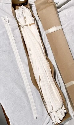 Cantidad 100 YKK 28" Bobina #3 9/16 Extremo Abierto Color 841 Blanco CFOL-456 DA Cremalleras Foto 1 de 2