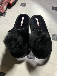 Victoria's Secret Black Velvet Pom Pom Slippers Women's Size M 7-8 - Picture 1 of 4