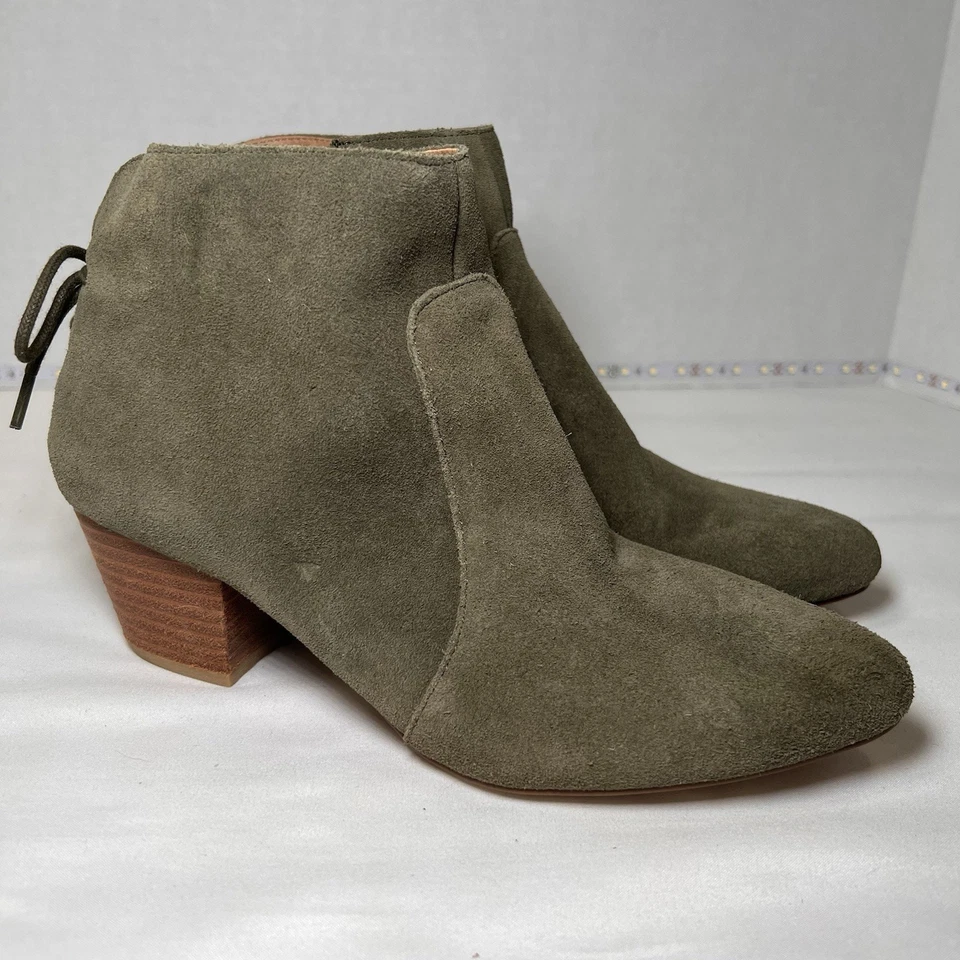 Botines Tahari Talla 7 M Gamuza Verde Oliva Charles Tacón Bloque Cremallera Lateral Encaje Foto 1 de 4