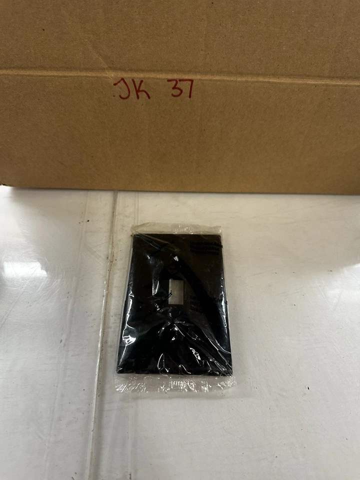 Pass & Seymour Tp1-bk - TradeMaster Weather Proof 1g 1 Toggle Black