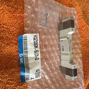 SMC VQZ1350K-5LO1-Q valve, base mount (dc), VQZ1000 VALVE, SOL 4/5-PORT - Picture 1 of 8