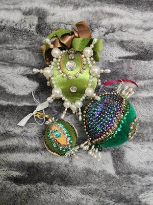 Christmas Ornaments Baubles Satin Sheen Green Push Pin Retro Vintage Set Of 3 - Image 1 of 4