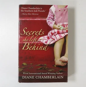 Secrets She Left Behind de Diane Chamberlain libro de bolsillo 2010 - Imagen 1 de 2