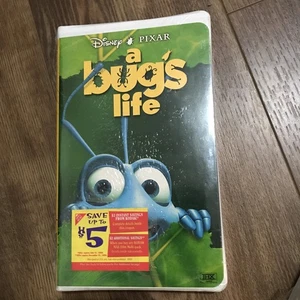 A Bug's Life (VHS, 1998) Walt Disney Home Video Pixar Flik Sealed Clamshell - Picture 1 of 4
