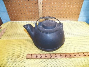 Antique CENTURY Cast Iron Tea Kettle - Made in U.S.A. - Picture 1 of 6
