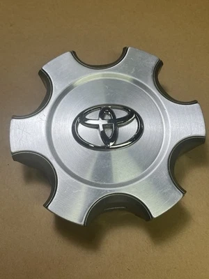 Tapacubos centrales de rueda Toyota 4Runner 2010-2013 69562 TRDS OEM Foto 1 de 4