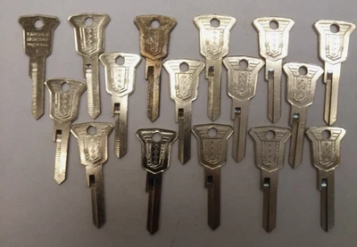 ORIGINAL LINCOLN MERCURY KEY BLANK IGNITION / DOOR 1952-1957 BRASS NOS - Image 1 of 2