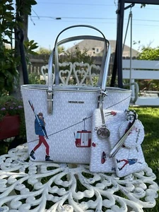 Michael Kors Medium Carryall Tote Handbag Purse Bag + Trio Wristlet - Picture 1 of 11