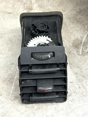 2013-2014 Ford Flex Dash Vent Air Vent 8A83-19C696-AB - Image 1 of 4