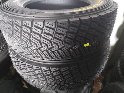 PAR - DERECHO E IZQUIERDO NEUMÁTICO DE CARRERAS PIRELLI SCORPION 185/70 R15 (2 NEUMÁTICOS NUEVOS) X 2 Foto 1 de 4