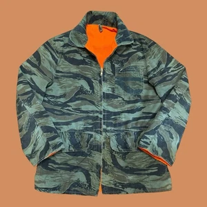Vintage 70s Tiger Stripe Camo Reversible Hunting Jacket Size M Full Zip Game Bag - Picture 1 of 15