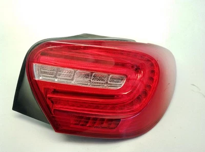 A1769063000 feu arrière droit pour MERCEDES BENZ CLASE A (W176) 2012 22976420 - Photo 1/4