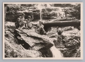 Falkenstein Bayrischer Wald 1959 - Kinder am Wasserfall - Altes Foto - Picture 1 of 2