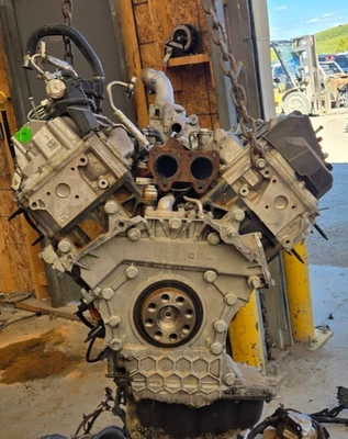 2024 GMC Sierra 3500 Engine Motor 6.6L Diesel L5P VIN Y OEM 12732223 - Image 1 of 4