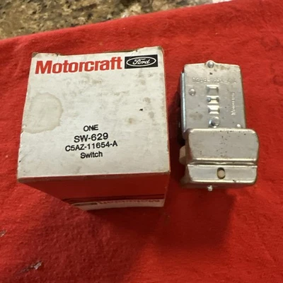 Interruptor de faros SW629 OEM D2AB-11654-A1A Ford Mercury Lincoln 1972-74 Foto 1 de 2
