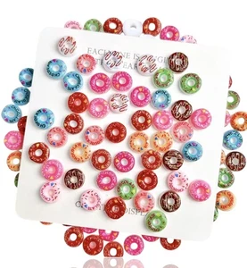 50 dijes chatarra resina arte en uñas mini lindo espolvorear donuts comida falsa - Imagen 1 de 12