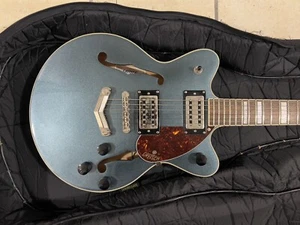 Gretsch Guitar G2622 Streamliner Center Block DoubleCut with V-Stoptail Electric - Picture 1 of 8