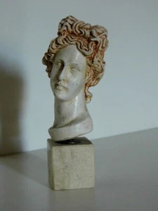 SCULPTURE ANCIEN BUSTE GRECO ROMAIN PIERRE TENDRE TAILLEE SOCLE MARBRE TBE - Picture 1 of 5