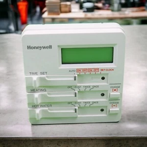 Honeywell ST699B1002 Central Heating & Hot Water 24 Hour 1 Day Timer Programmer - Picture 1 of 4