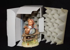 HUMMEL "Pay attention" #1324 HUM 426/3/0 Girl with Basket sitting on a Fence - Picture 1 of 8