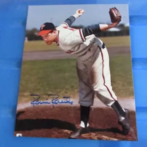 Robin Roberts Baseball HOfer Autograph 8x10 Photo - Picture 1 of 2