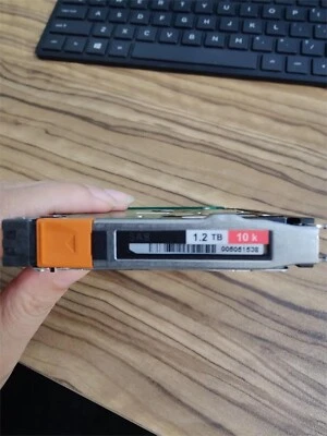 EMC 005051538 005052744 1.2TB 10K 6Gbps 2.5" SAS HDD Hard Drive for VMAX3 - Image 1 of 2