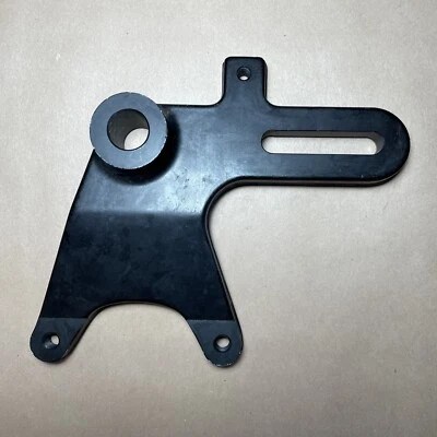 PLACA SOPORTE PINZA FRENO TRASERO DUCATI 750 900 SUPERSPORT MONSTER AÑOS 90 Foto 1 de 3