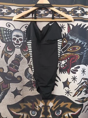 Nike Womens Medium Black Swimsuit Strappy Crossback Diving Striped White - Imagem 1 de 4