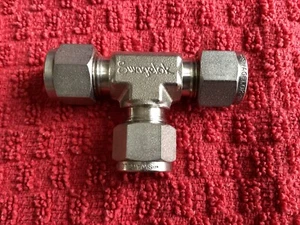 SWAGELOK 600-3 3/8 ZOLL SCHLAUCH GLEICH T-SHIRT EDELSTAHL 316 - Bild 1 von 2