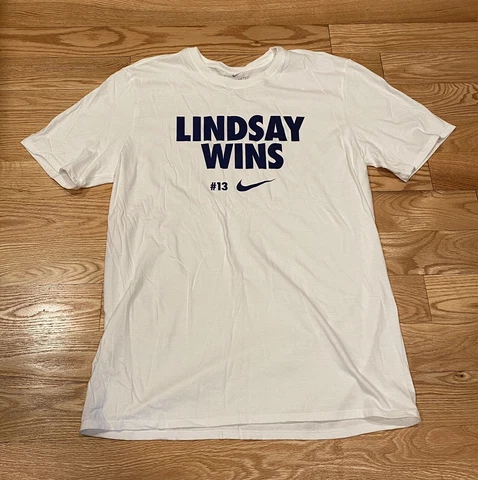Lindsay Whalen Nike T-Shirt Lindsay Wins 13 WNBA Lynx Minnesota MN Gophers Med Cover