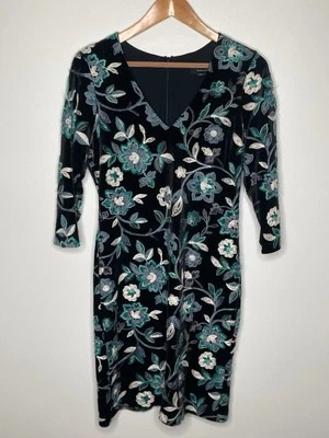 Vestido Vaina Karen Kane Negro Terciopelo Bordado Talla Mediana Hecho en EE. UU. Foto 1 de 4