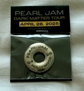 FICHA DE EVENTO PEARL JAM HARD ROCK HOLLYWOOD FLORIDA 26/04/2025 GIRA DE MATERIA OSCURA - Imagen 1 de 2
