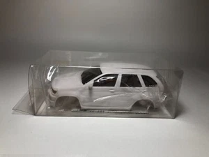 KYOSHO Mini-z White Body Set BMW X5 MVB03 (Non Decoration) - Picture 1 of 24