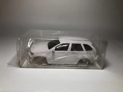 KYOSHO Mini-z White Body Set BMW X5 MVB03 (Non Decoration) - Image 1 of 4