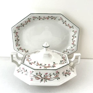 ETERNAL BEAU Oval Covered Vegetable Casserole with Platter By JOHNSON BROTHERS - Picture 1 of 14