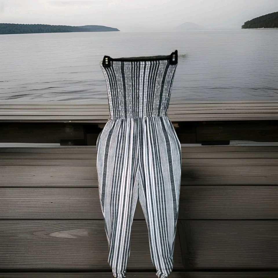 Mono Derek Hart talla pequeña sin tirantes con bolsillos Foto 1 de 4