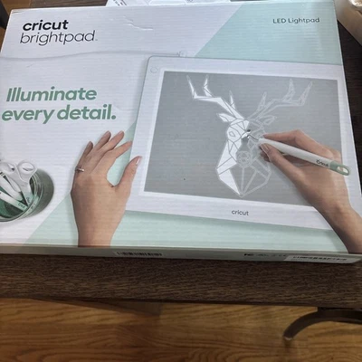 New Cricut BrightPad Mint LED Lightpad USB 11.5x9" 2010623 - Image 1 of 4