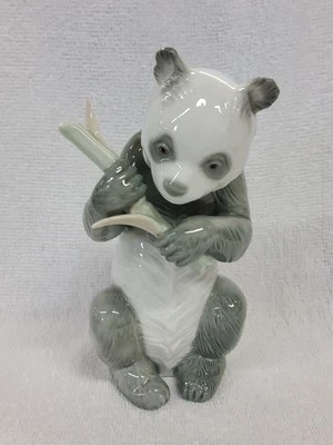 Nao By Lladro Figurine - Panda With Bamboo #718 - image 1 of 4