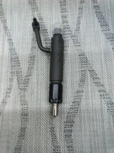 3 pcs Fuel Injector for Yanmar Komatsu Engine PN#  3D84E 3D84 3D88 3TNE84 3TNE88 - Picture 1 of 2