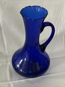 Vintage Cobalt Blue Vase With Reeded Handle Scalloped Edges - Picture 1 of 3